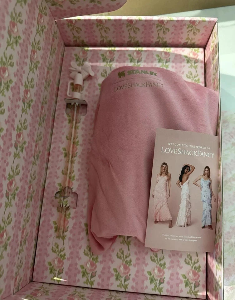 100% AUTH. NEW LIMITED EDITION STANLEY Love Shack Fancy Blooming Heirloom 20 OZ