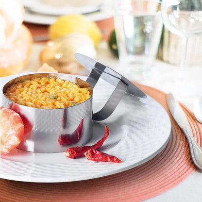 Bake like a pro with our Set of 4 Round Stainless Steel Mini Cake Rings! Perfect for mousses and pastries! 🍰✨