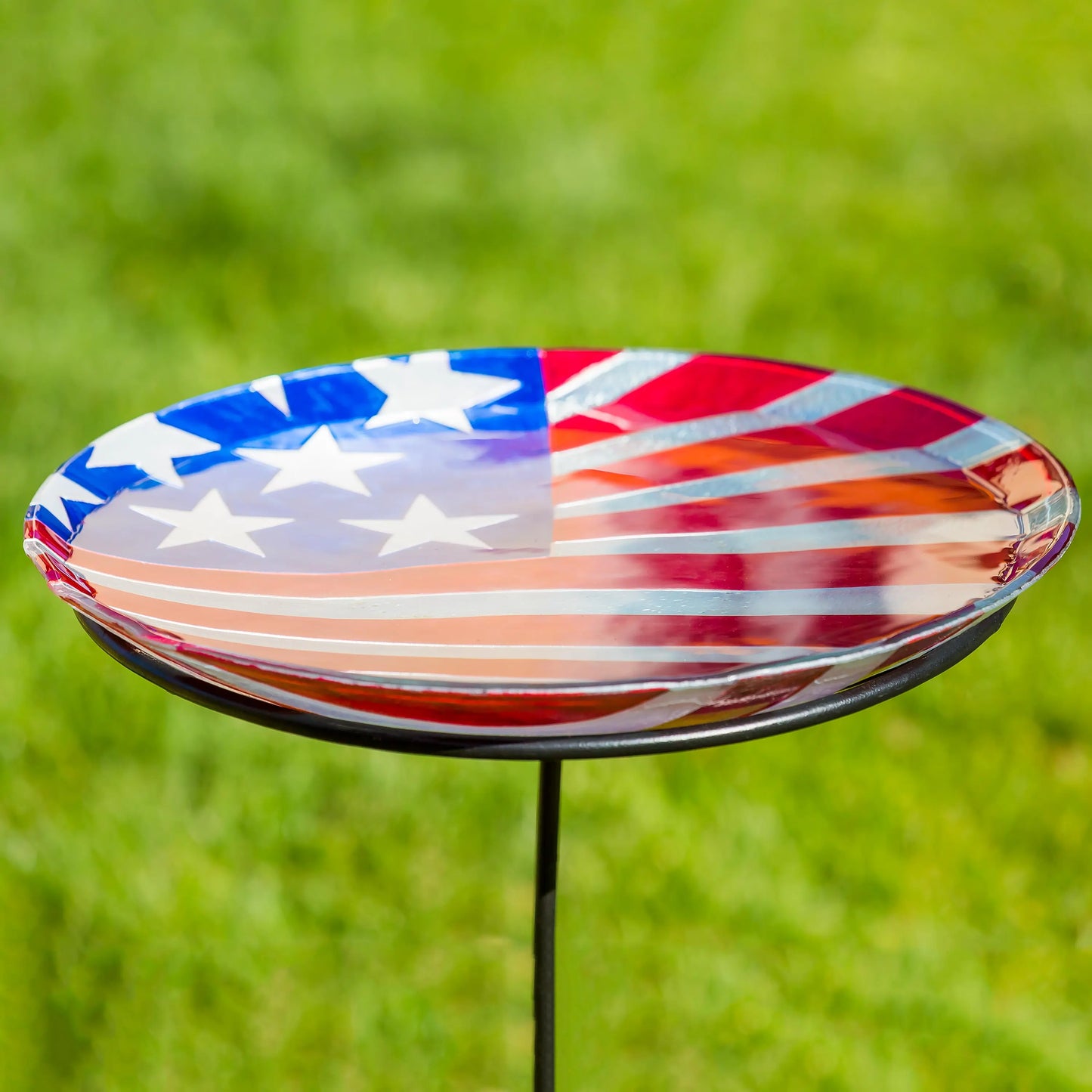 American Classic Birdbath, American Flag, 18" EG Collective