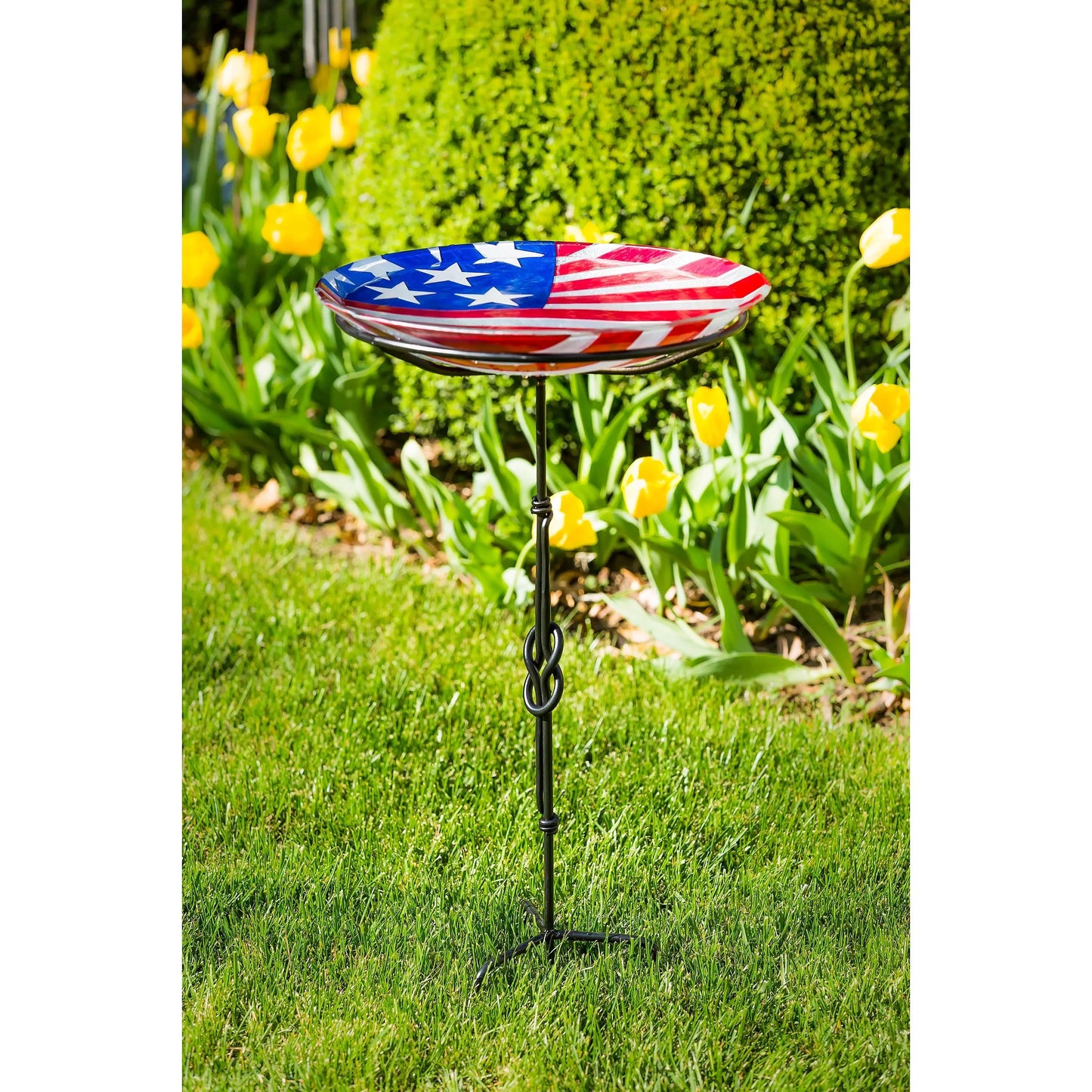 American Classic Birdbath, American Flag, 18" EG Collective