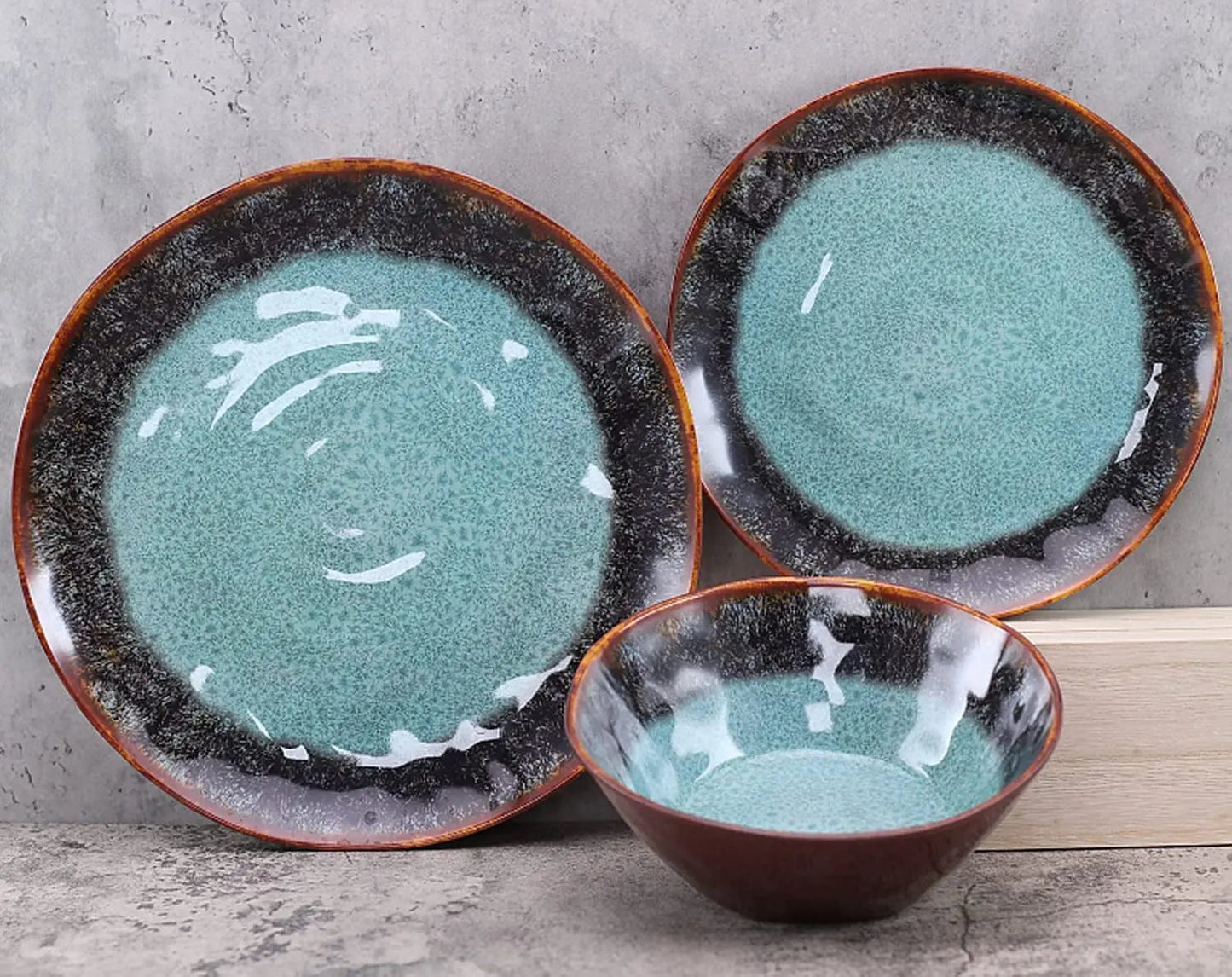 Upgrade your outdoor dining with our 12-Piece Unbreakable Melamine Dinnerware Set for 4! Perfect for camping, lightweight and BPA-free, plus dishwasher safe! 🌟💙🍽️ #CampingEssentials #OutdoorDining