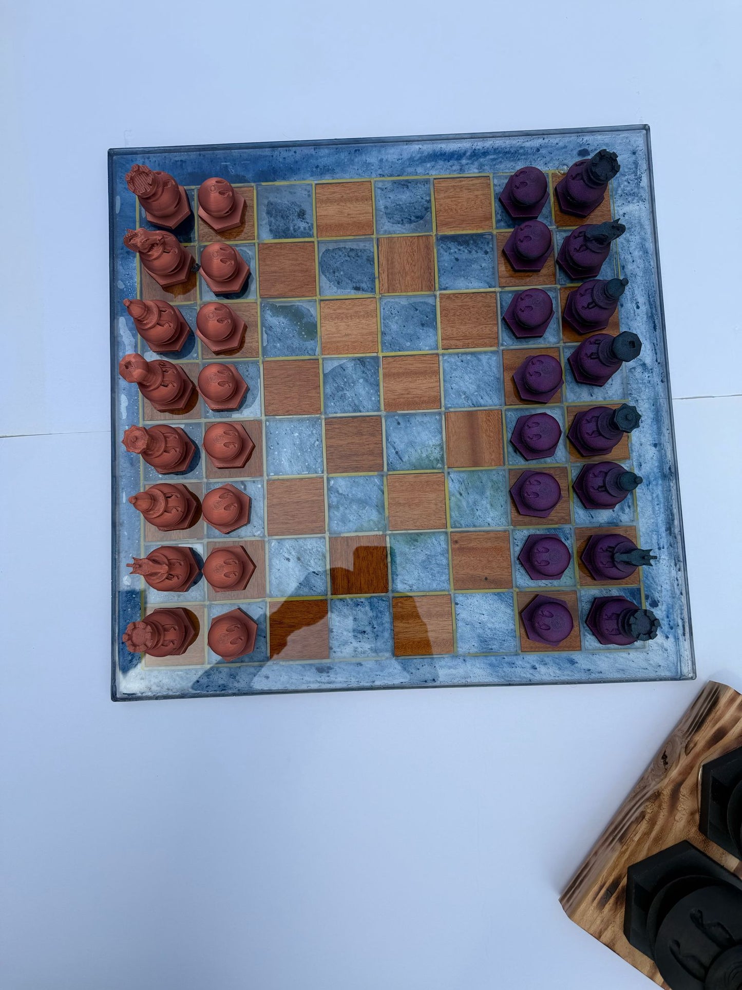 19.5" Walnut & Epoxy Resin Chess Set – Handcrafted Board with 3D Printed Modern Pieces