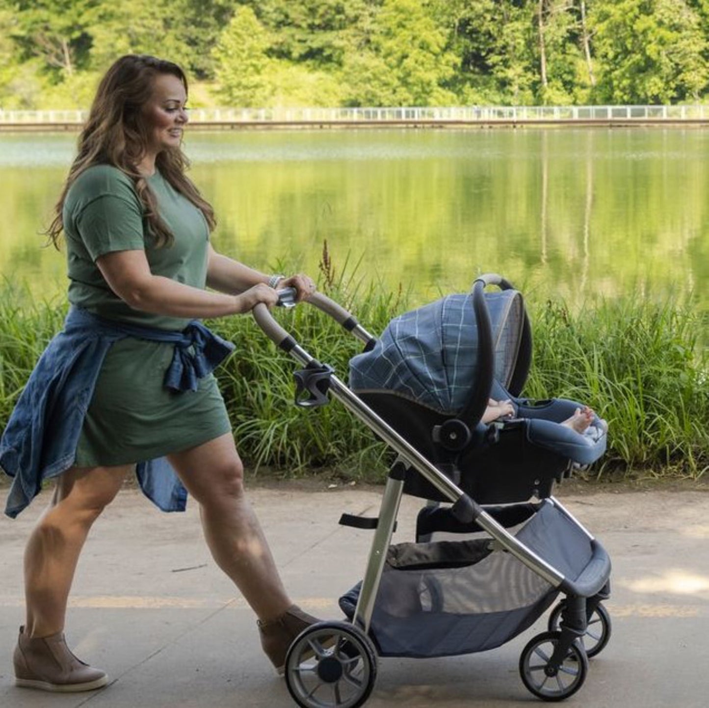 Ultimate 6-In-1 Travel System for Infants & Toddlers - Stylish Plaid Design 🌟 Unisex & Versatile! 👶🚗 #ParentingMadeEasy #TravelInStyle