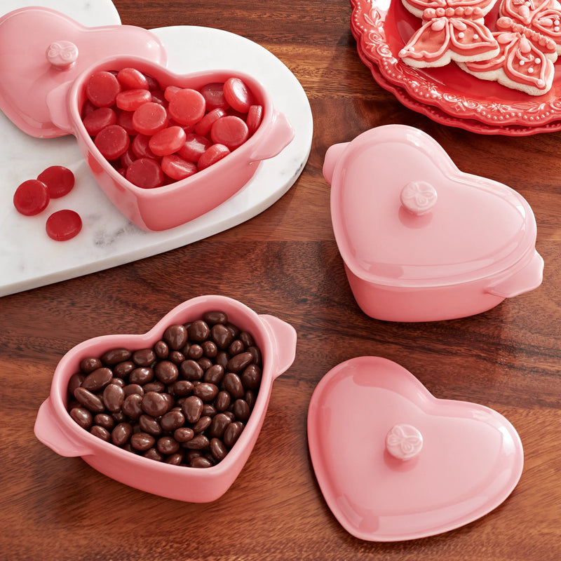 Sweeten your kitchen with this adorable 3-Piece Mini Hearts Ceramic Baking Set in Pink! Perfect for your favorite treats! 🍰💖