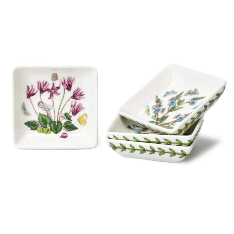 Elevate your snacking game with our Floral Motif Square Mini Dipping Dishes - Set of 4! 🌸✨ Perfect for any occasion!