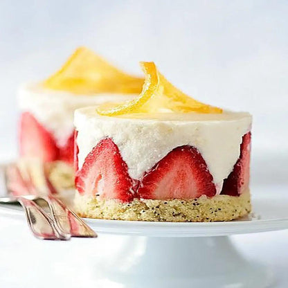 Bake like a pro with our Set of 4 Round Stainless Steel Mini Cake Rings! Perfect for mousses and pastries! 🍰✨