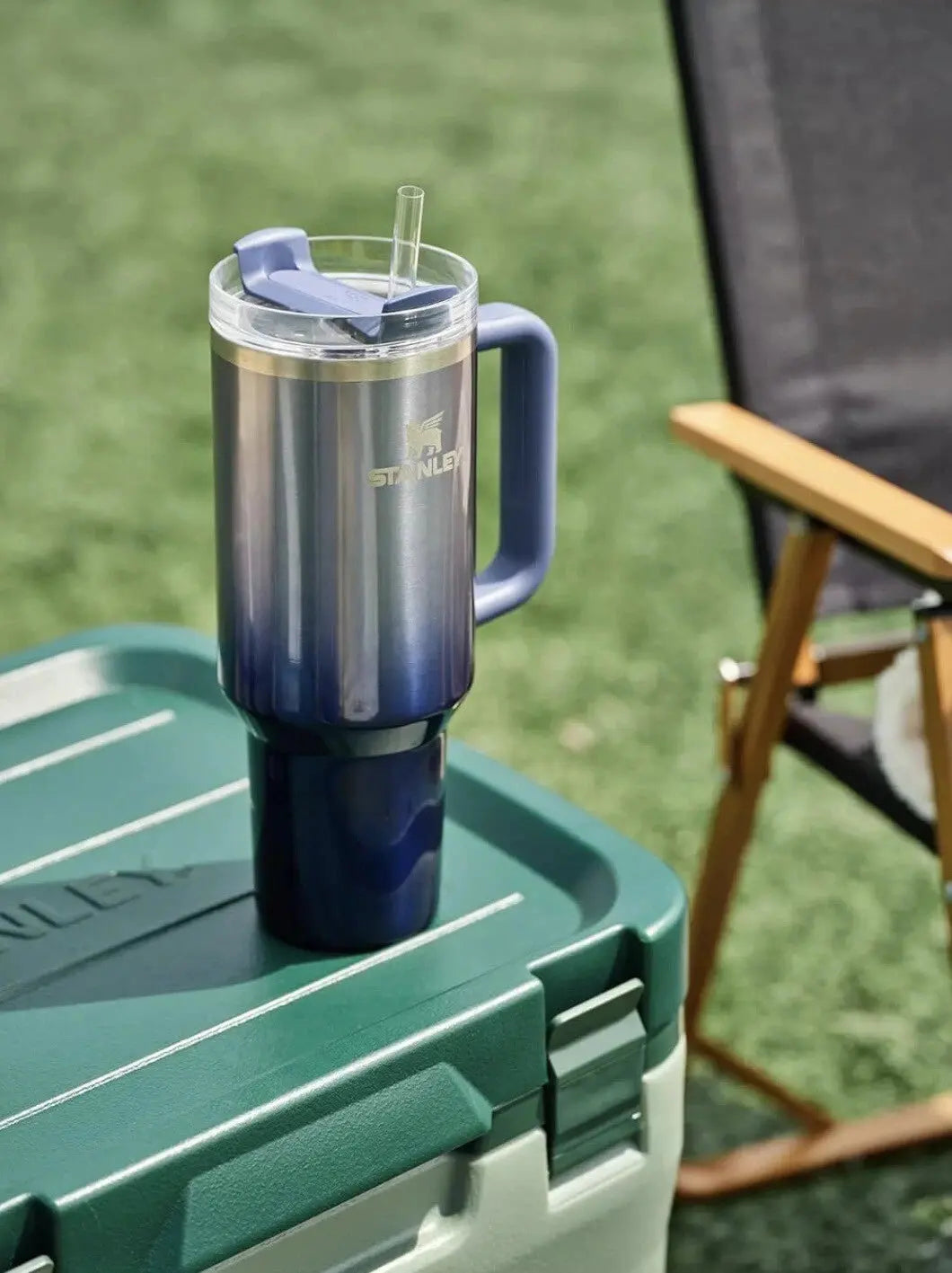 Stanley 40 oz Quencher H2.0 FlowState Tumbler – Twilight + Pine Gradient