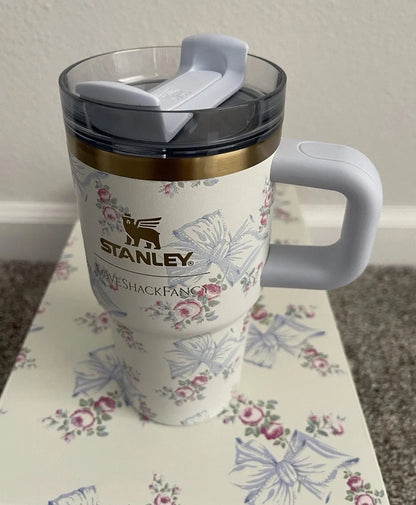 Stanley x LoveShackFancy Tumbler | 20 OZ – Rosa Beaux Blue FlowState Quencher H2.0 AK