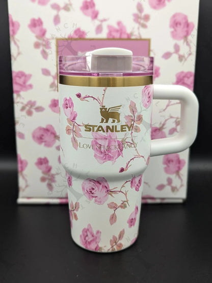 🌺 Stanley x LoveShackFancy Quencher Tumbler 20 OZ Ribbon Rosa IN HAND 🌺 AK