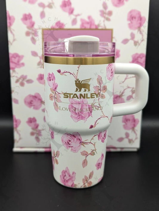 🌺 Stanley x LoveShackFancy Quencher Tumbler 20 OZ Ribbon Rosa IN HAND 🌺 AK