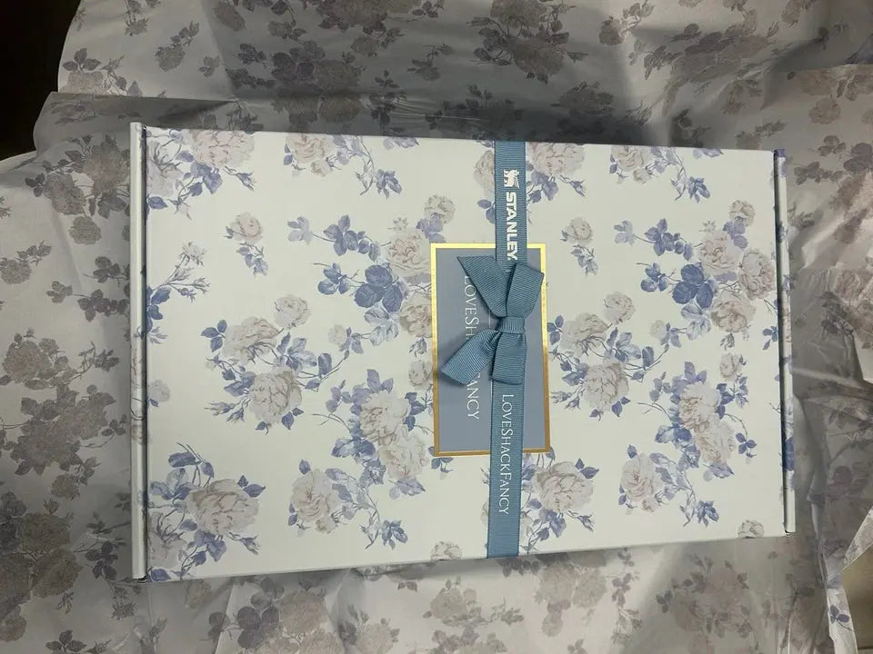 Stanley x LoveShackFancy Quencher Tumbler | 40 OZ – Everblooming Rosettes AK