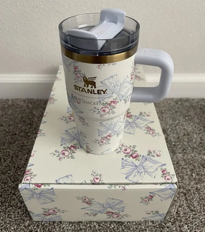 Stanley x LoveShackFancy Tumbler | 20 OZ – Rosa Beaux Blue FlowState Quencher H2.0 AK